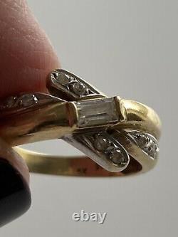 18ct Gold and Diamond Ladies Ring 3g Size M