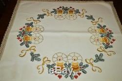 A Christmas Of Dangling Hearts & Glistening Bows! Vtg German Wool Tablecloth