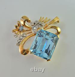 Art Deco circa 1940 Santa Maria Aquamarine Diamond Brooch Pin 18K Gold Wedding