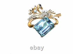 Art Deco circa 1940 Santa Maria Aquamarine Diamond Brooch Pin 18K Gold Wedding