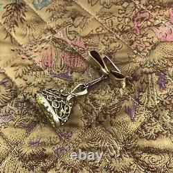 Beautiful Vintage Bow And Pendant