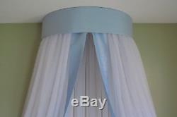 Bed crown canopy with bows