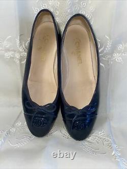 CHANEL CC Navy Blue Patent Leather Cap Toe Classic Bow Ballet Flats Size 10m 40