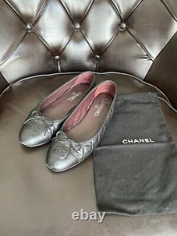 Chanel Black Leather Quilted Cap Toe Ballet Ballerina Flat Flats Shoes 40
