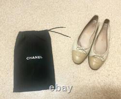 Chanel VTG Beige Ivory Toe Cap Logo Bicolore CC Sign Ballet Flat Shoe + Bag 38.5
