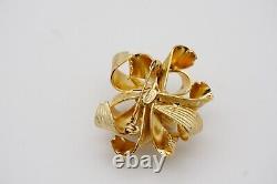 Christian Dior GROSSE 1966 Vintage Large Vivid 3D Ribbon Knot Bow Brooch, Gold