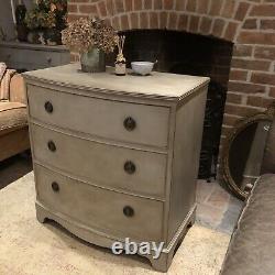 Elegant Grey Painted Bow Fronted Country Chic Vintage Mahogany Chest of Drawers