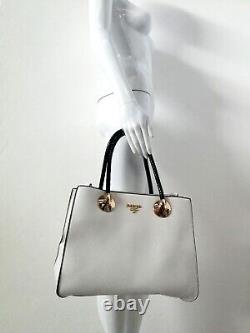 Fashion accessorie woman handle vintage bag iconic big brand shoulder luxury bid