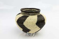 Hand Woven Black and White Basket Made By Wounaan And Emberá Panama Indians. Bow