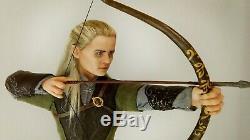 Legolas aiming with the Bow