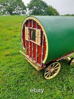 Romany Gypsy Bow Top Caravan/Wagon Handmade ModelHandpainted