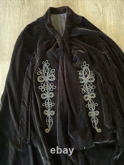 Vintage Handmade Women's Floor Length Black Embroidered Velvet Cape Cloak Sz S