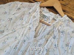 Vintage LAURA ASHLEY Oklahoma Prairie Dress Made in Wales 70s Floral Size L