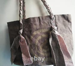 Women's handbag painted with natural dyes