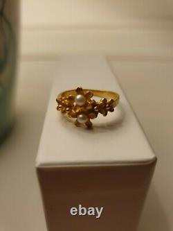 Yellow Gold Ring with 2 little pearls. 96.5% Gold 23k. Size L